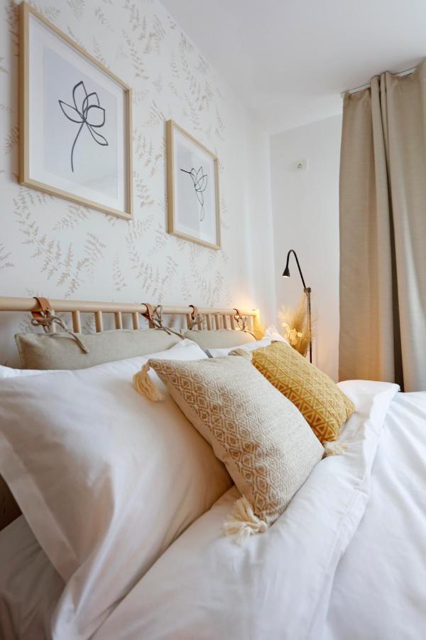 New & Cozy In Ghencea + Netflix Bucharest