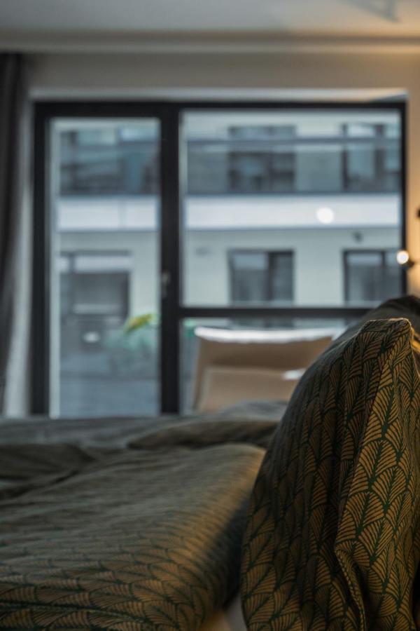 G34 - Modern @ Parliament Apartment *