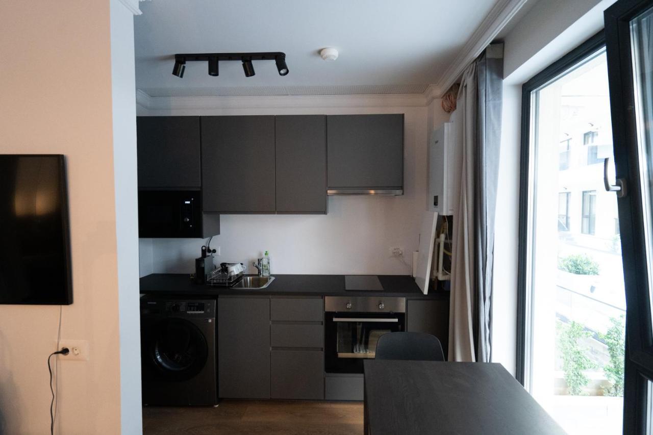 Apartment G34 - Modern @ Parliament *