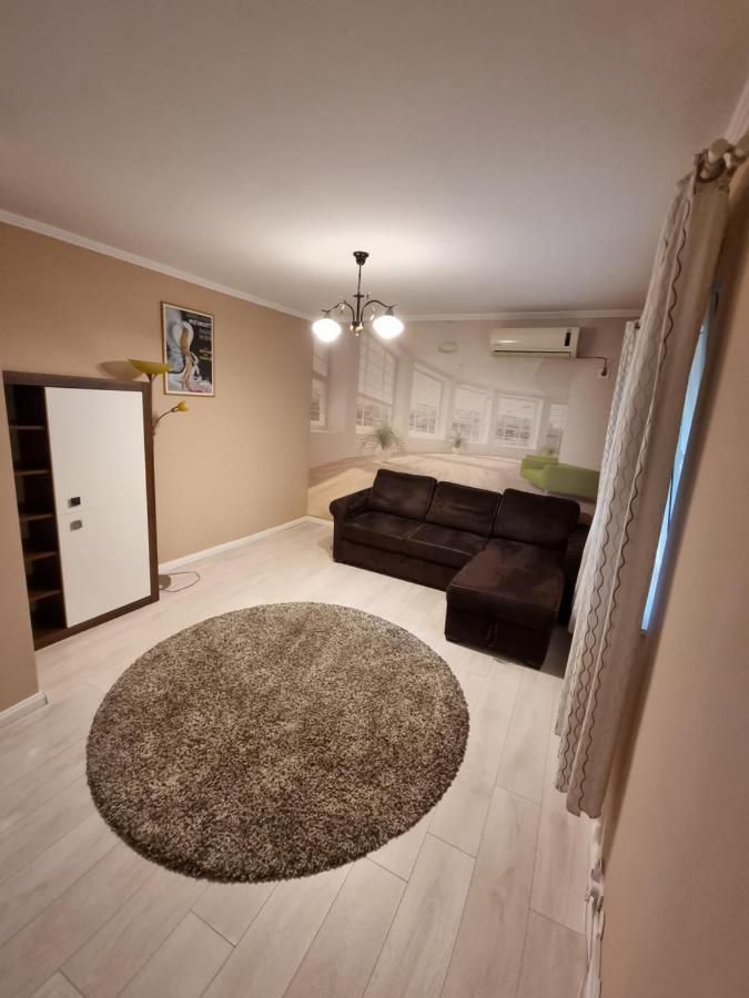 Apartament In The Aviatiei Area On