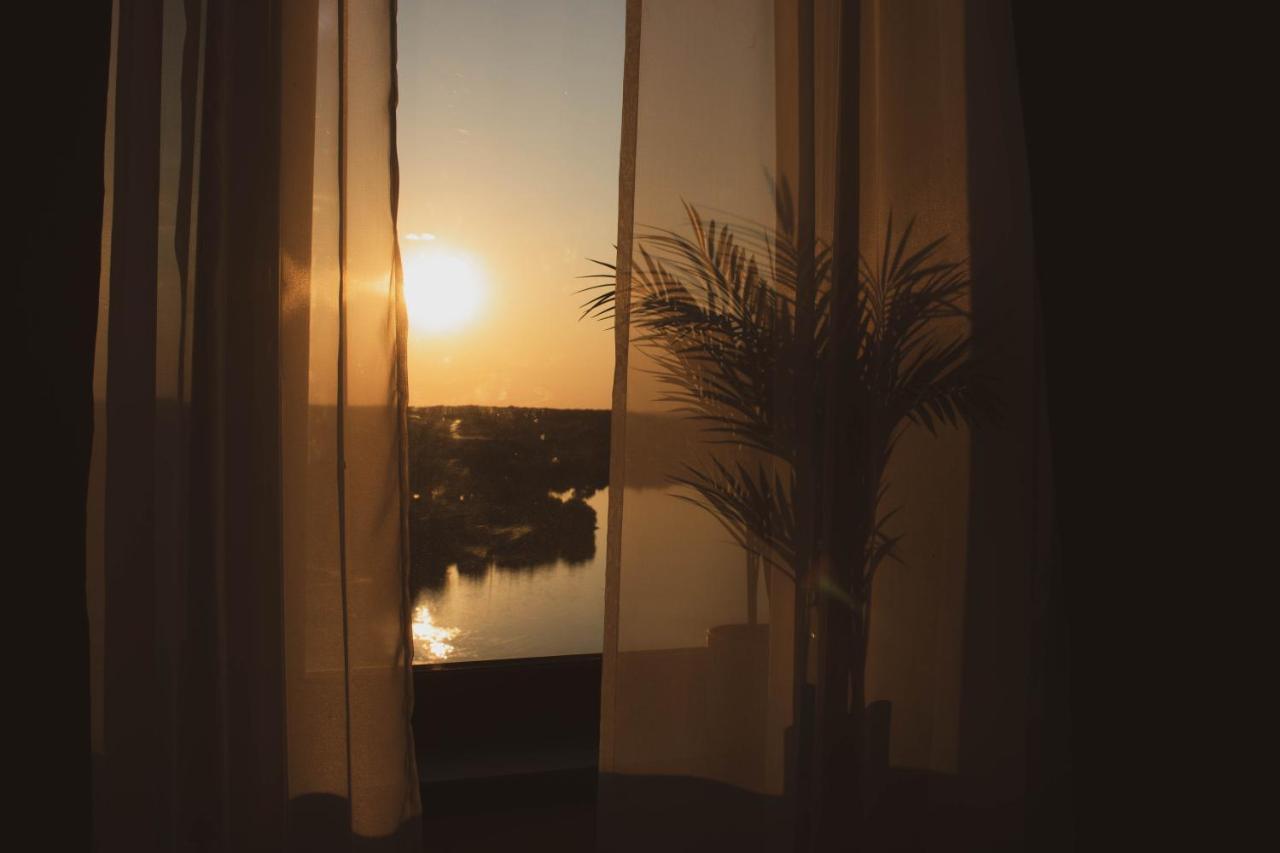 Cozy Special Lake View * Bucharest