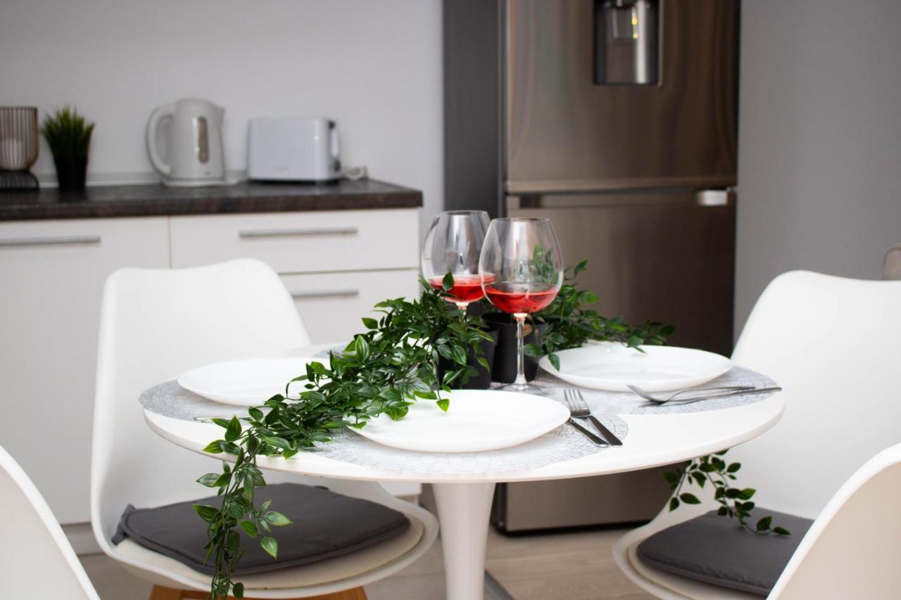 Cozy Special Lake View * Bucharest
