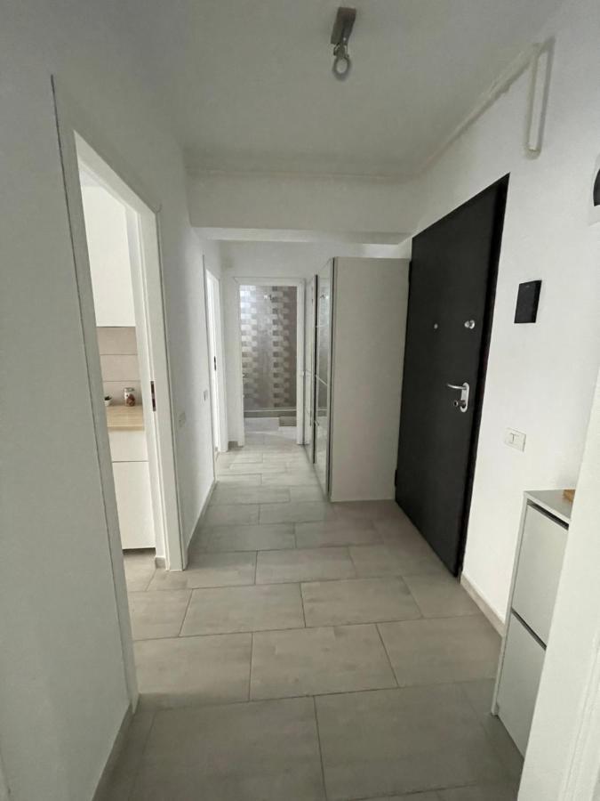 Plaza Luxury Near Presidential Palace Apartment