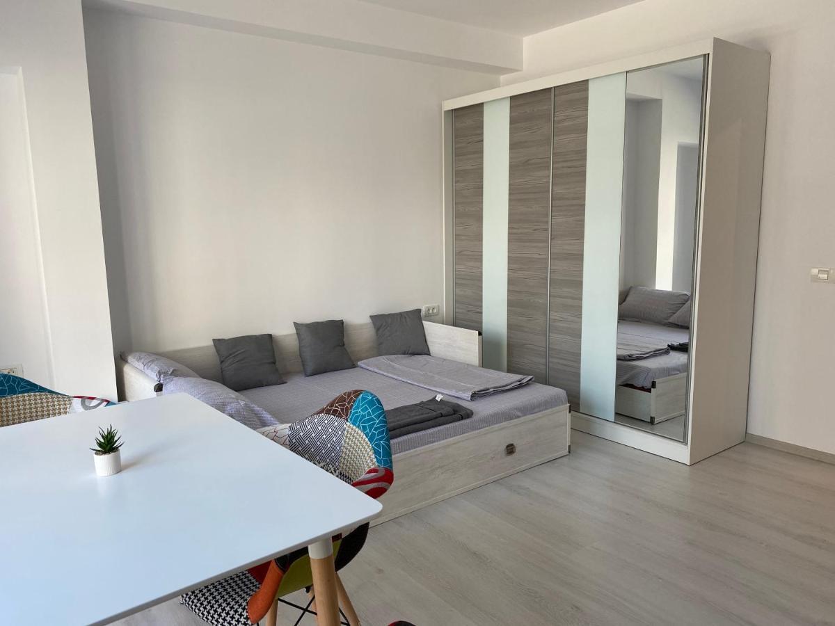 Studio Galaxy Plaza Sector 6 * Bucharest