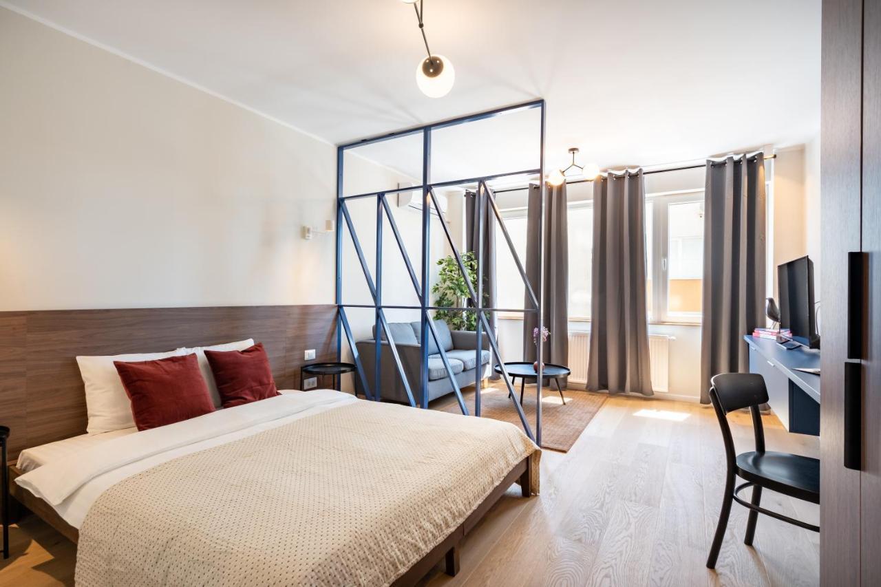 Apartment Elegant In The Heart Of The Town Bucharest