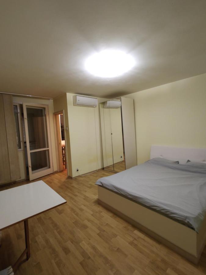 Bedroom In Centre Nearby Metro * Bucharest