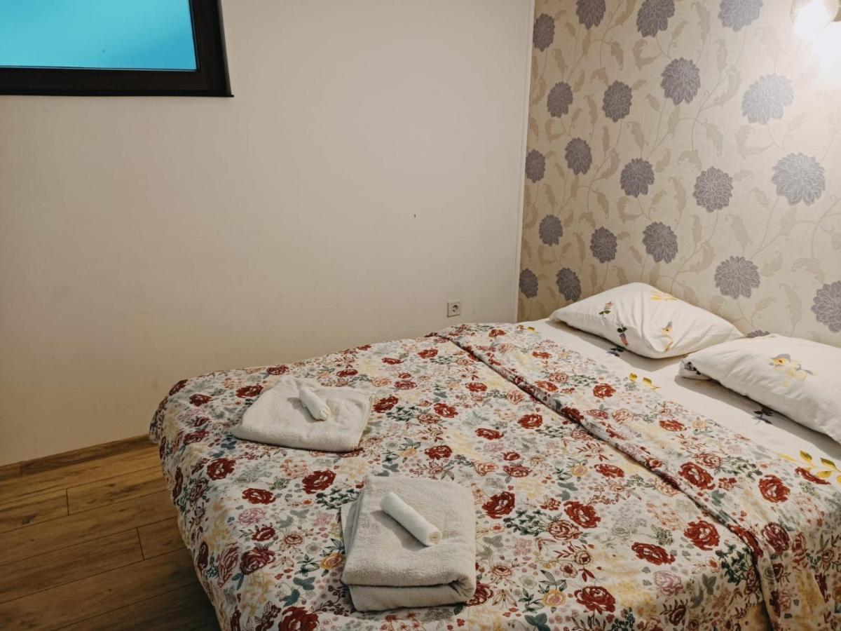 New Vibe At Romana Square Apartment Bucharest