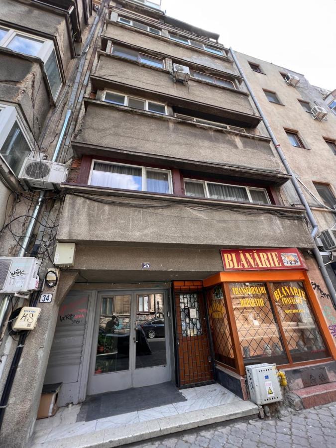 Emi Apartment *