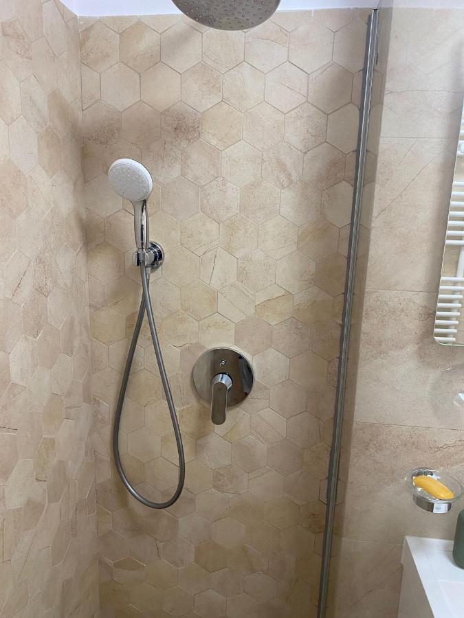 Plazza * Bucureşti