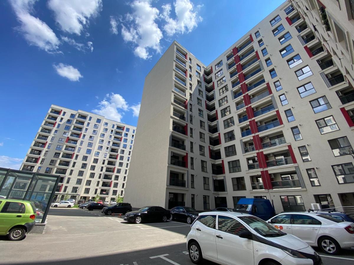 Studio Galaxy Plaza Sector 6 Apartment