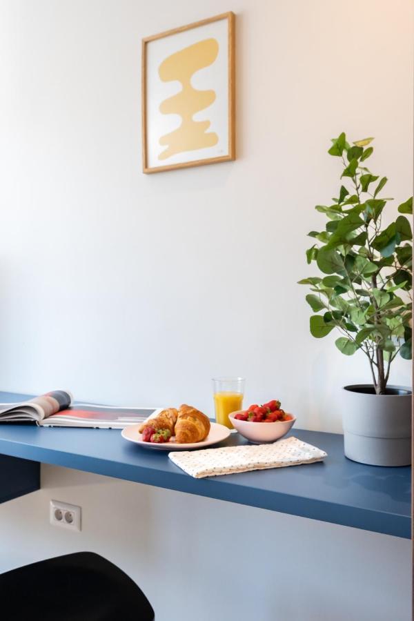 Elegant In The Heart Of The Town Apartment *