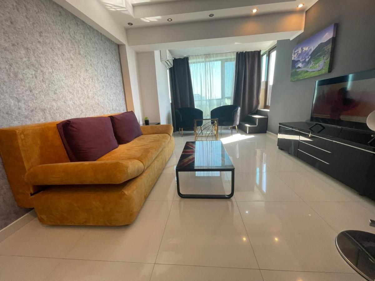 Apartment Penthouse Complex 5 Bucharest