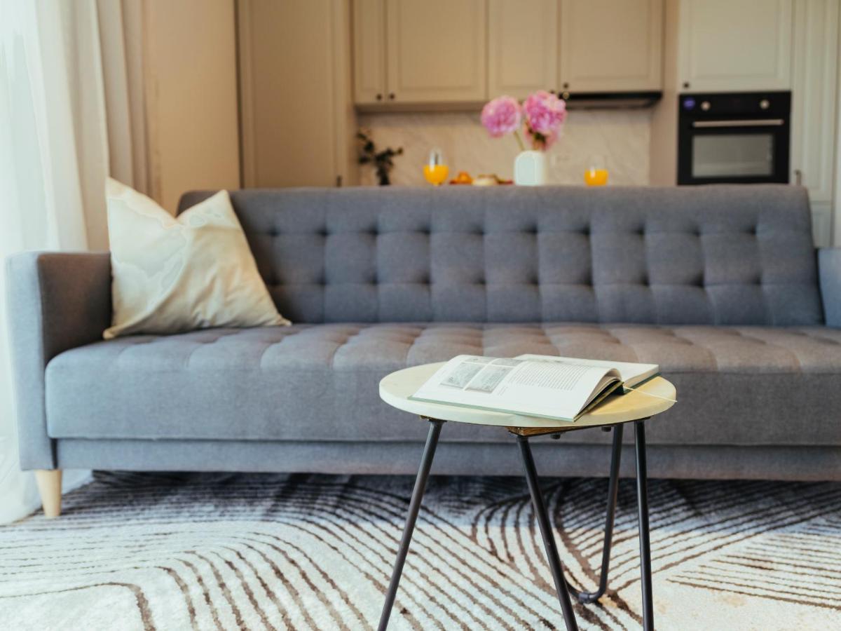 Superb View - Bright & Stylish - 2br Bucareste