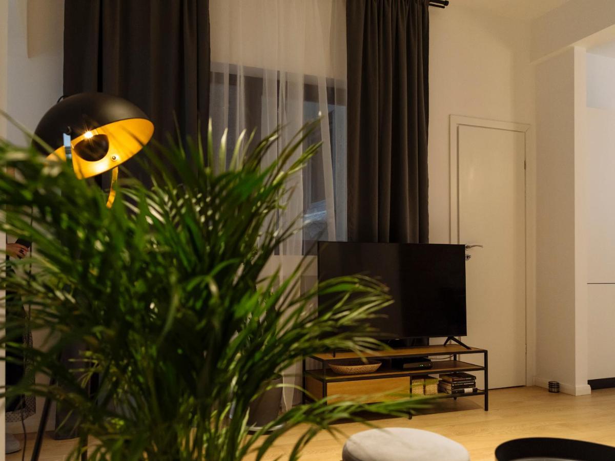 Bright 3br Flat - Location - View Balcony Bucharest