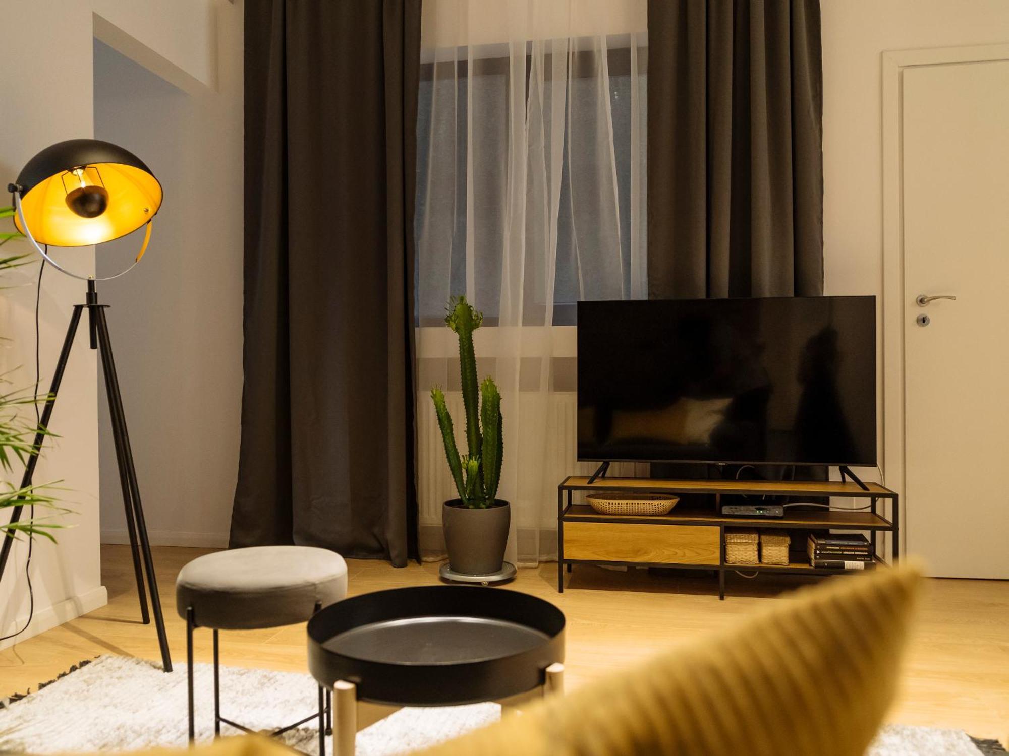 Bright 3br Flat - Location - View Balcony Apartment Bucharest