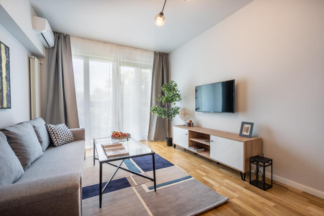 Bright 2br Flat - Location - Views Bucharest
