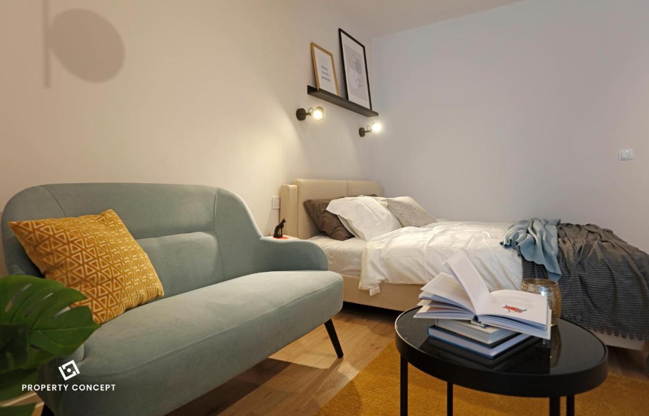 Apartment Brand New Lovely Near Metro Station
