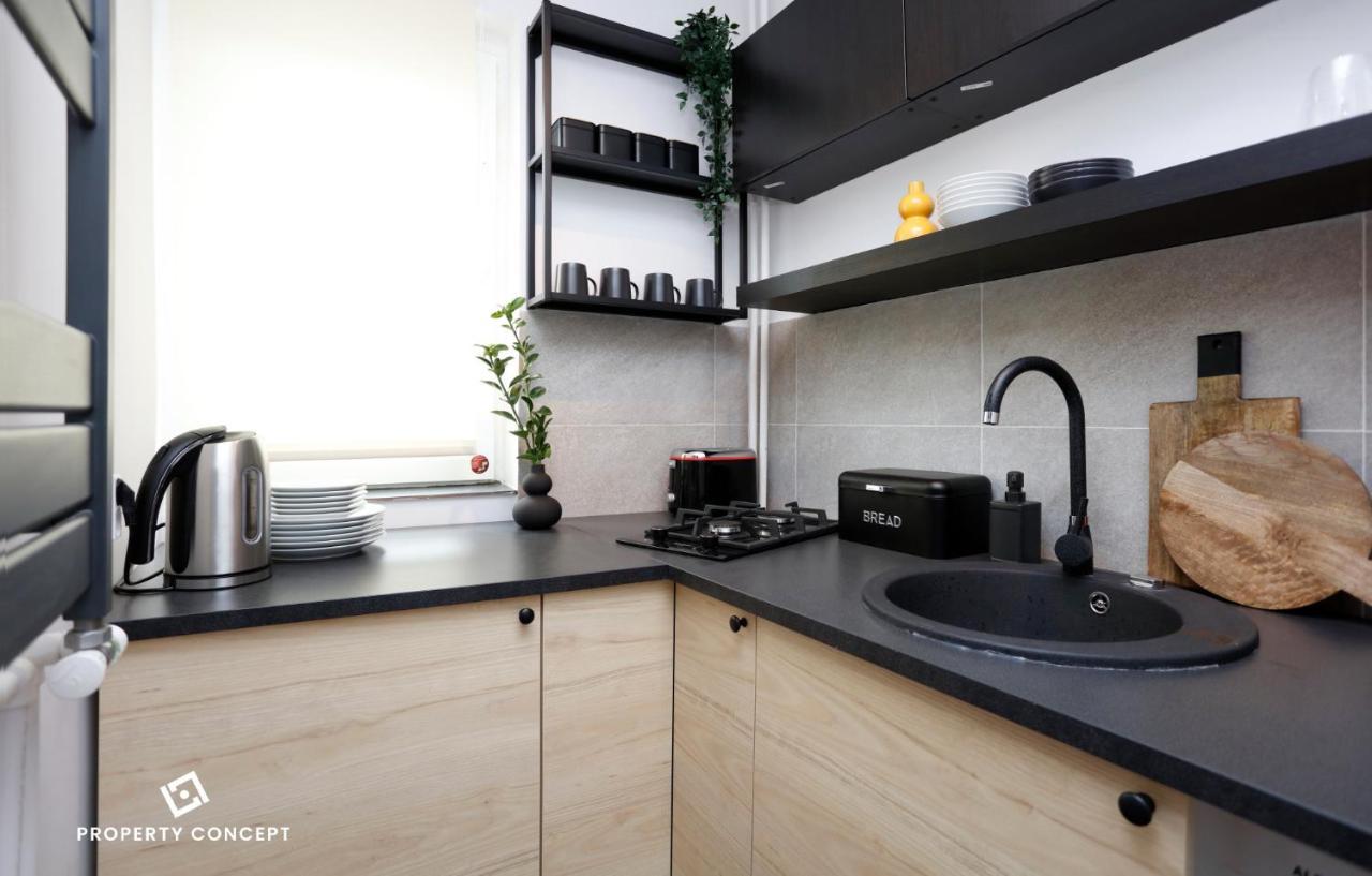 Brand New Lovely Near Metro Station Apartment