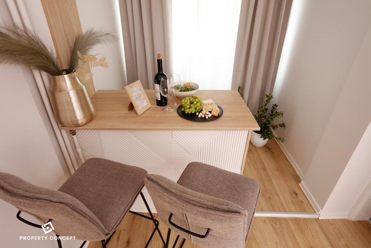 Apartment Brand New Lovely Near Metro Station Bucharest