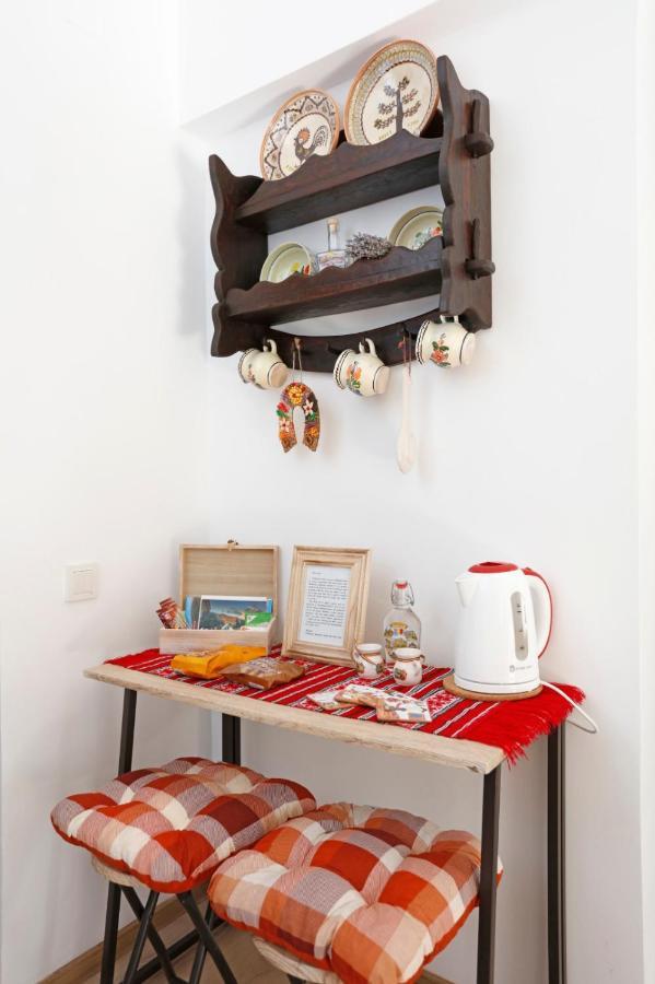 Apartament Traditional Romanian