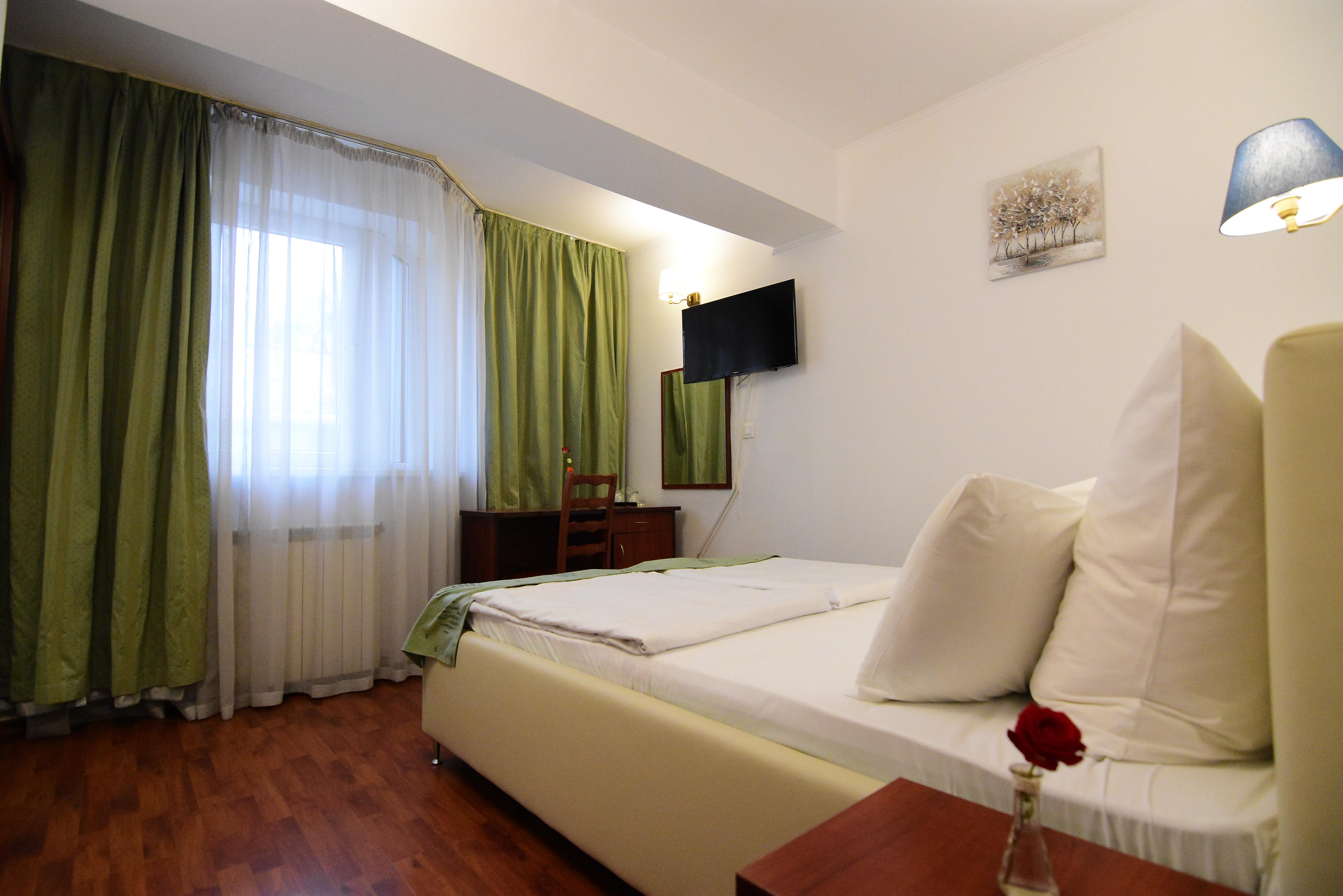Hotel Atrium City Center 4*
