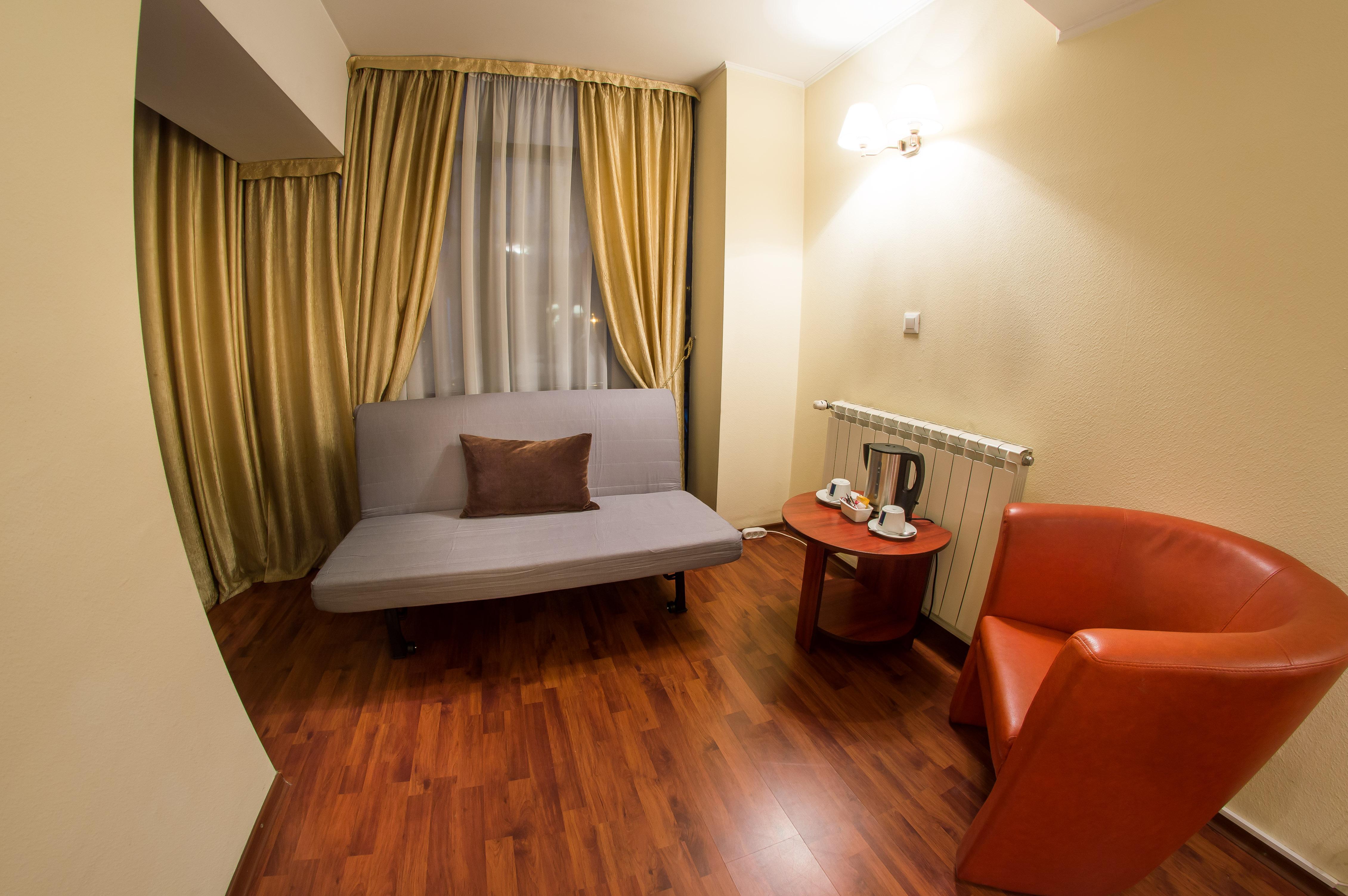 Atrium City Center 4*