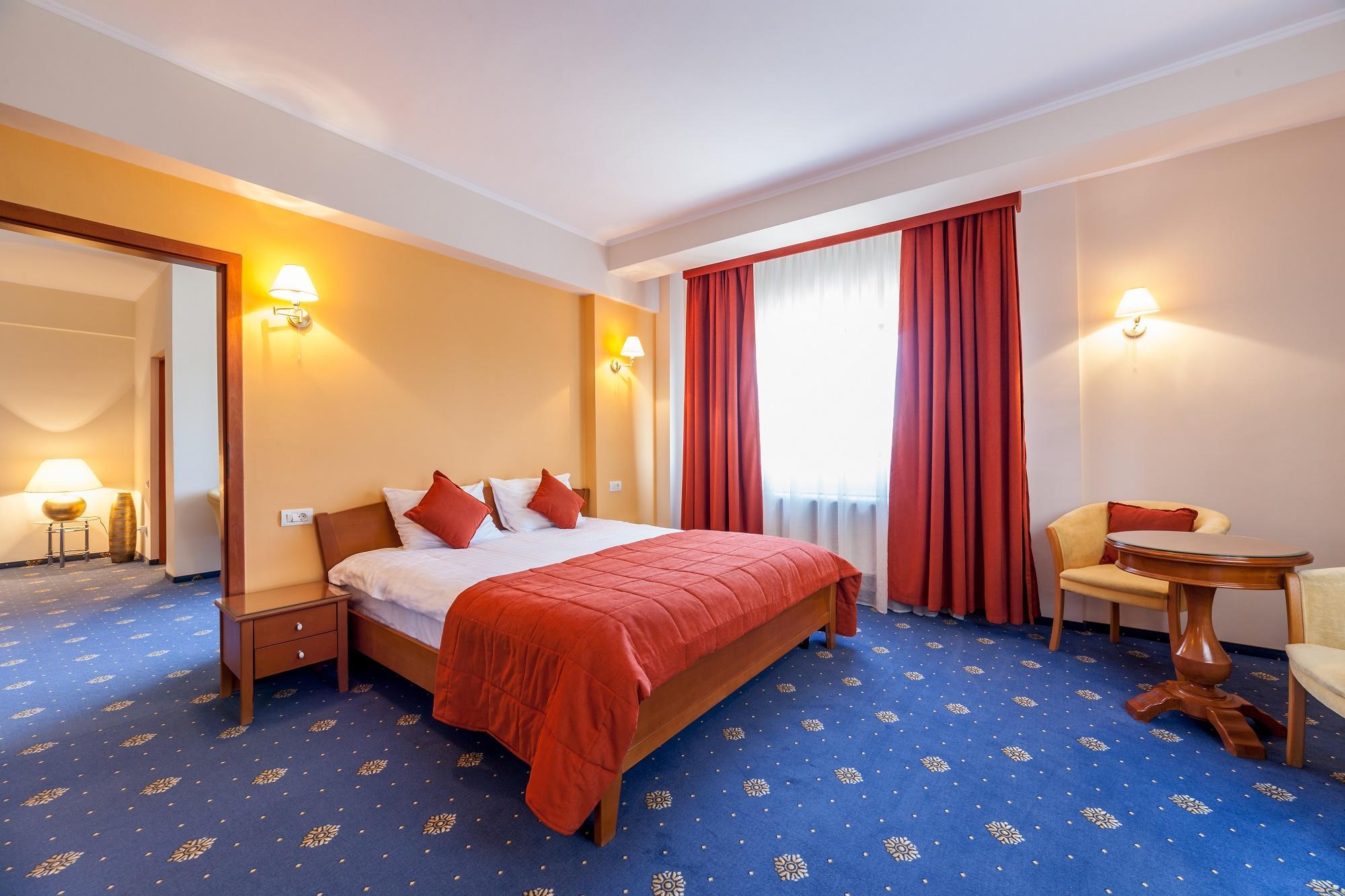 Sir Royal Hotel 4*