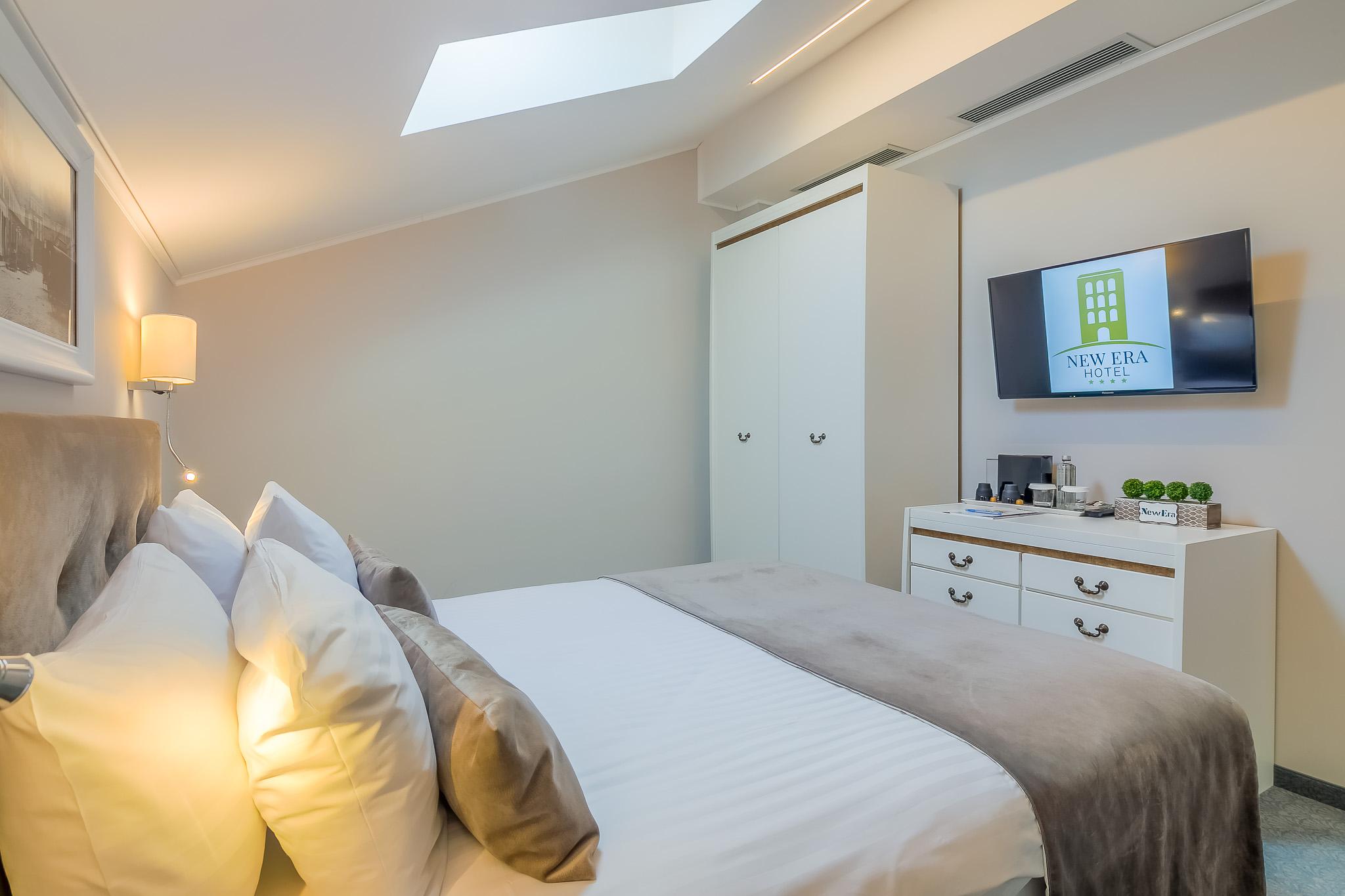 New Era Old Town Parking With Fee Nearby Hotel Bucureşti