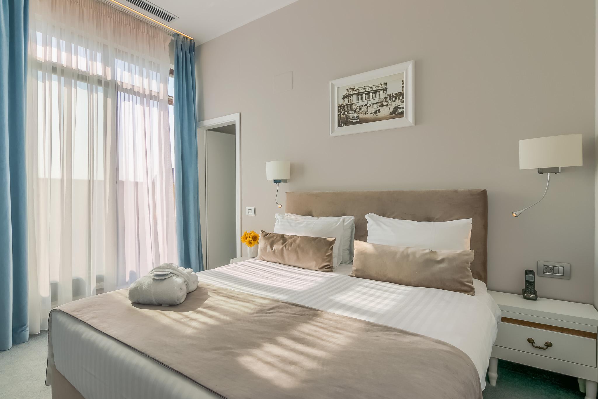 New Era Old Town Parking With Fee Nearby Bucureşti