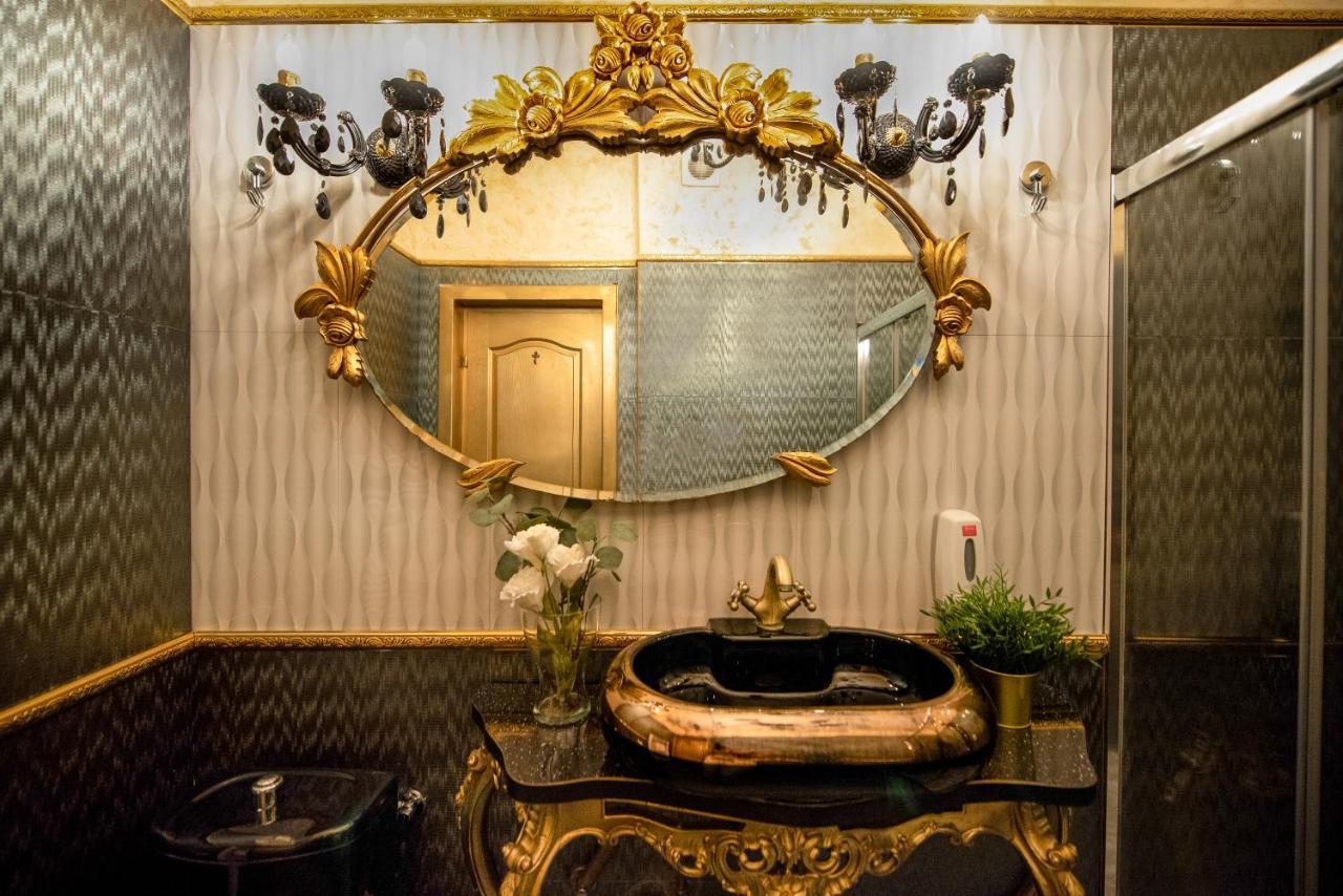 The Museum - Wonderful Super Central Apartment Bucharest