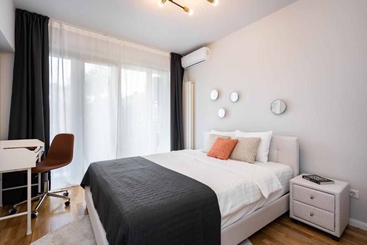 Apartment Bright 2br Flat - Location - Views Bucharest