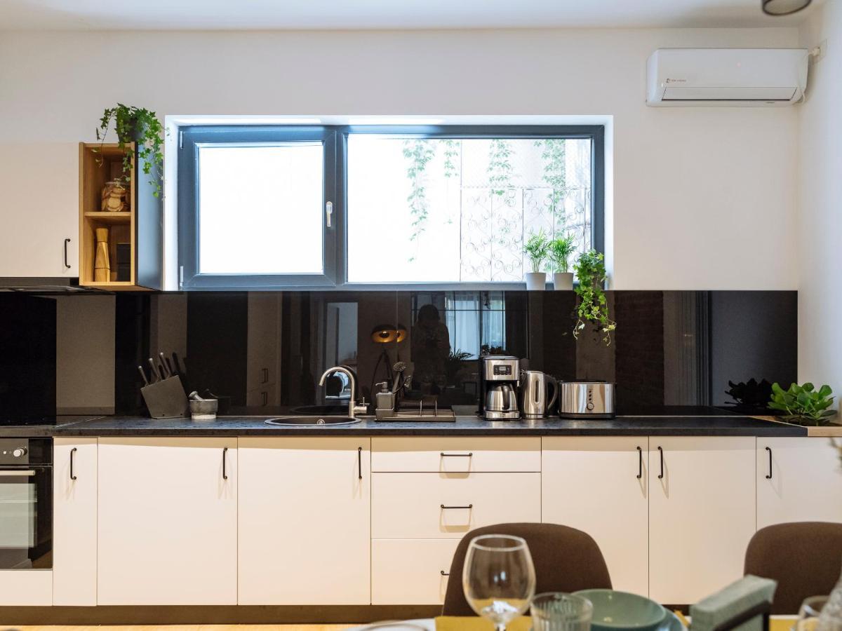 Bright 3br Flat - Location - View Balcony Apartment Bucharest