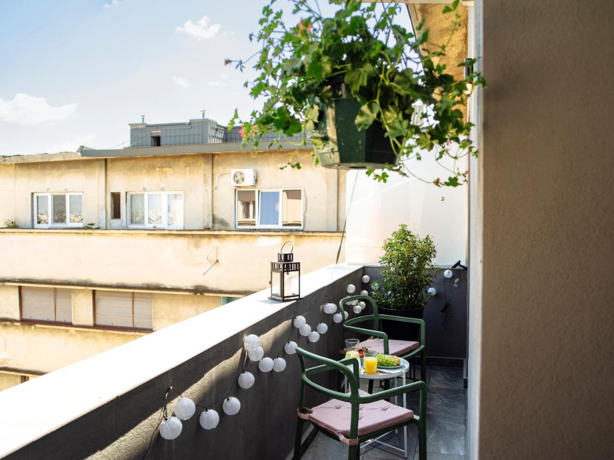 Apartment Sunny 3br Midtown Flat - Amazing View Balcony