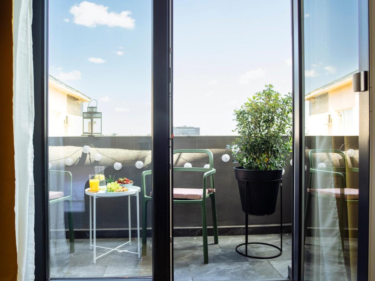 Sunny 3br Midtown Flat - Amazing View Balcony Apartment