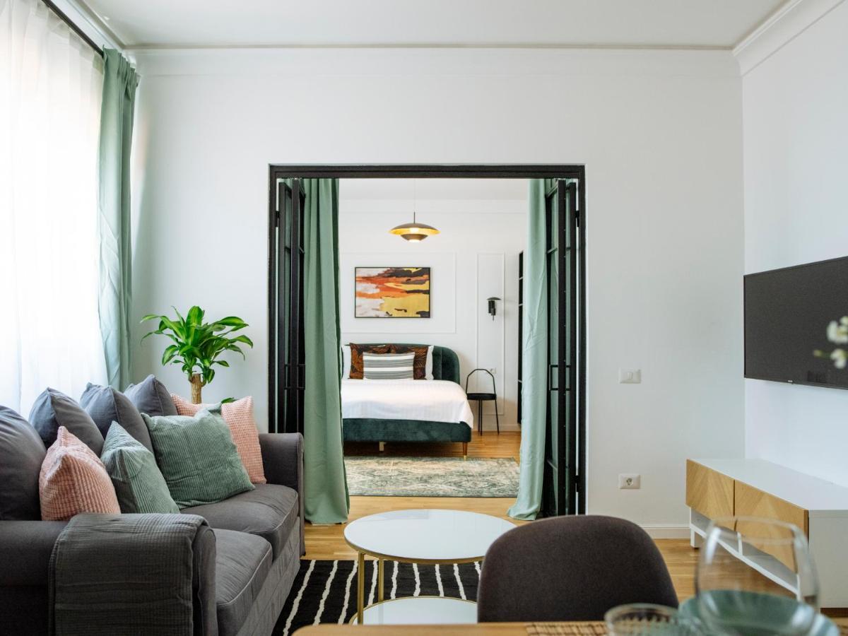 Sunny 3br Midtown Flat - Amazing View Balcony Apartment
