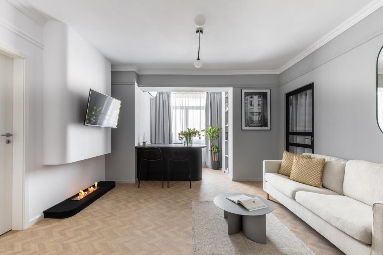 Apartment Poem By Urbanesq *