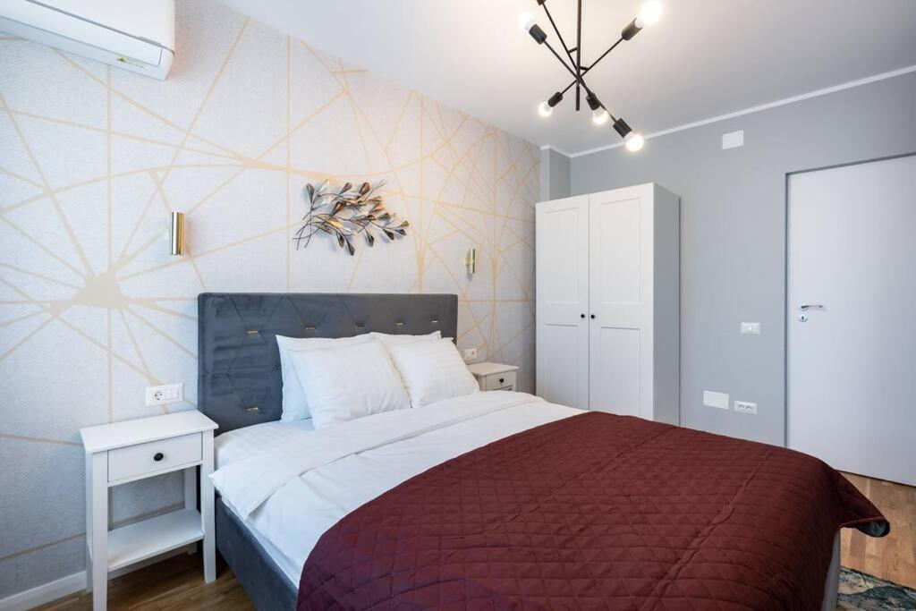 Bright 2br Flat - Location - Amazing Balcony Apartment *