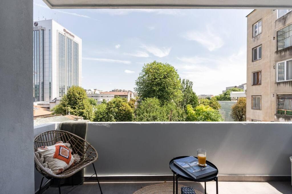 Bright 2br Flat - Location - Amazing Balcony *