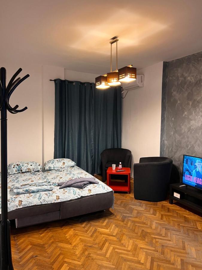 Emi Apartment *