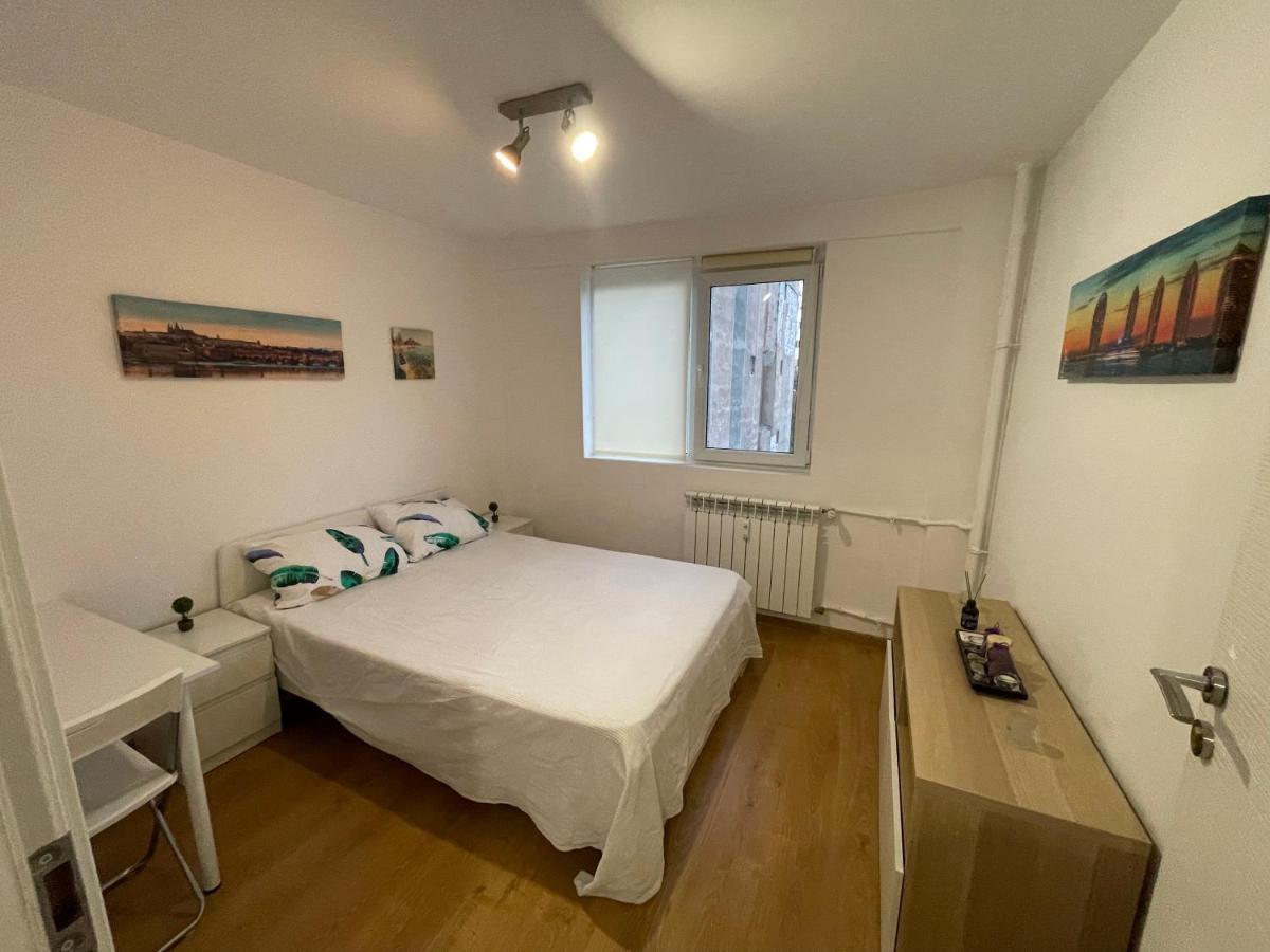 Zeus Apartament Close To Presidencial Palace *