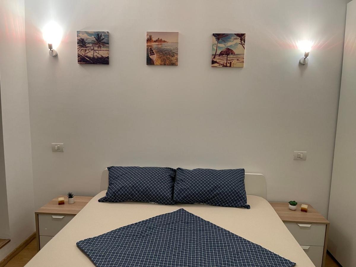 Gold Luxury Close To Presidential Palace Apartment