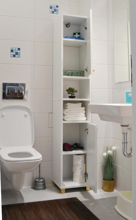 Sunshine - New & Quiet 1br Apt, Business Area, Close To Airport, Highway A3, Subway