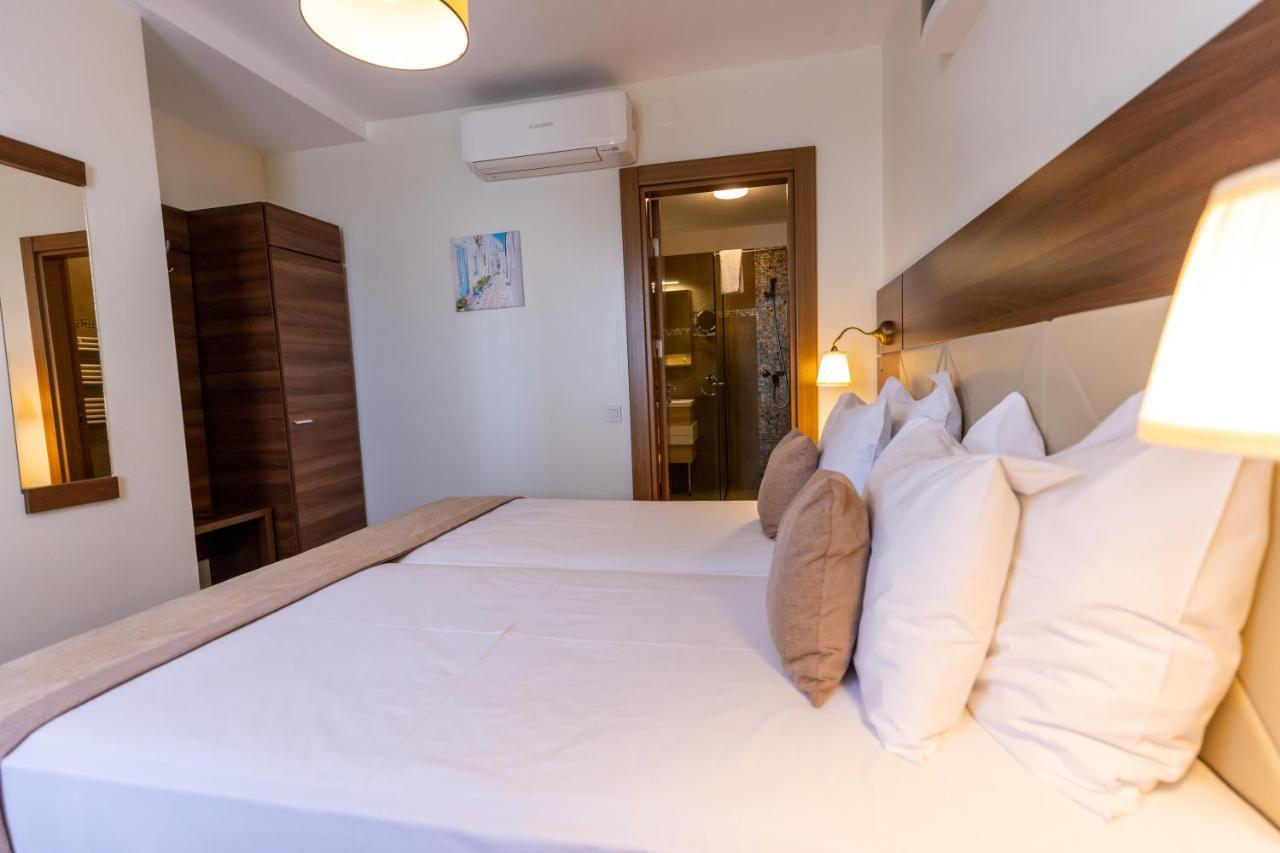 Sir Fundeni Tower 3*