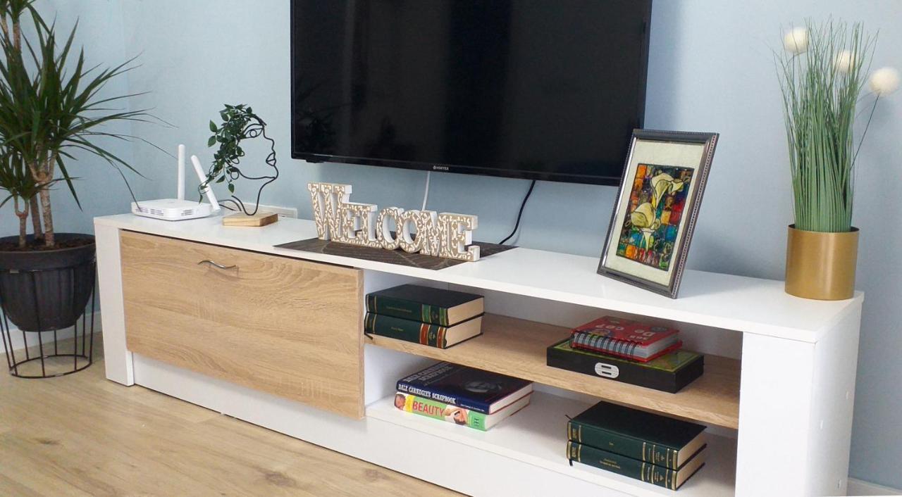 Apartament Sunshine - New & Quiet 1br Apt, Business Area, Close To Airport, Highway A3, Subway