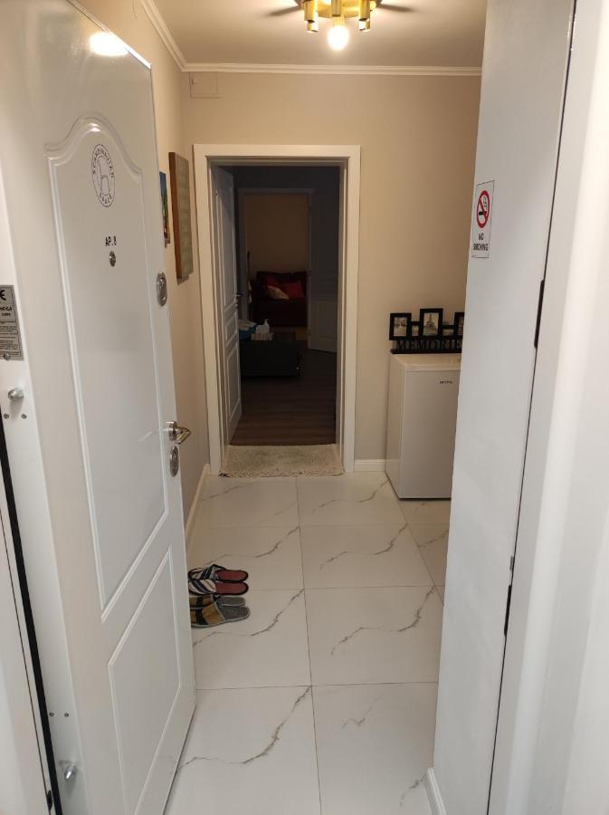 Scandinavian In Center Apartment