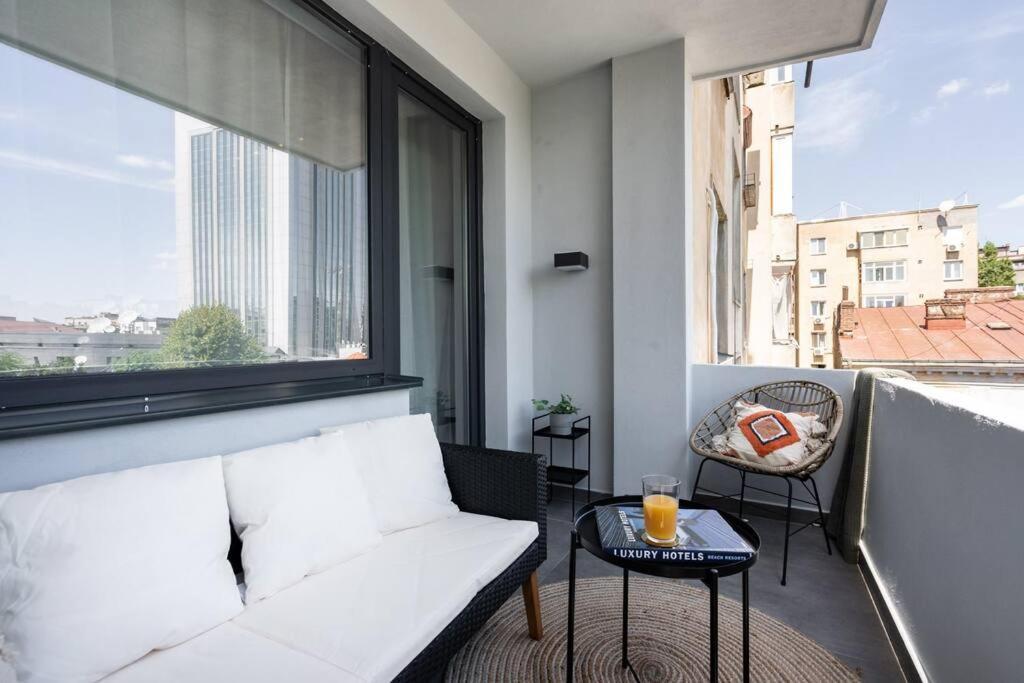 Bright 2br Flat - Location - Amazing Balcony Apartment Bucharest