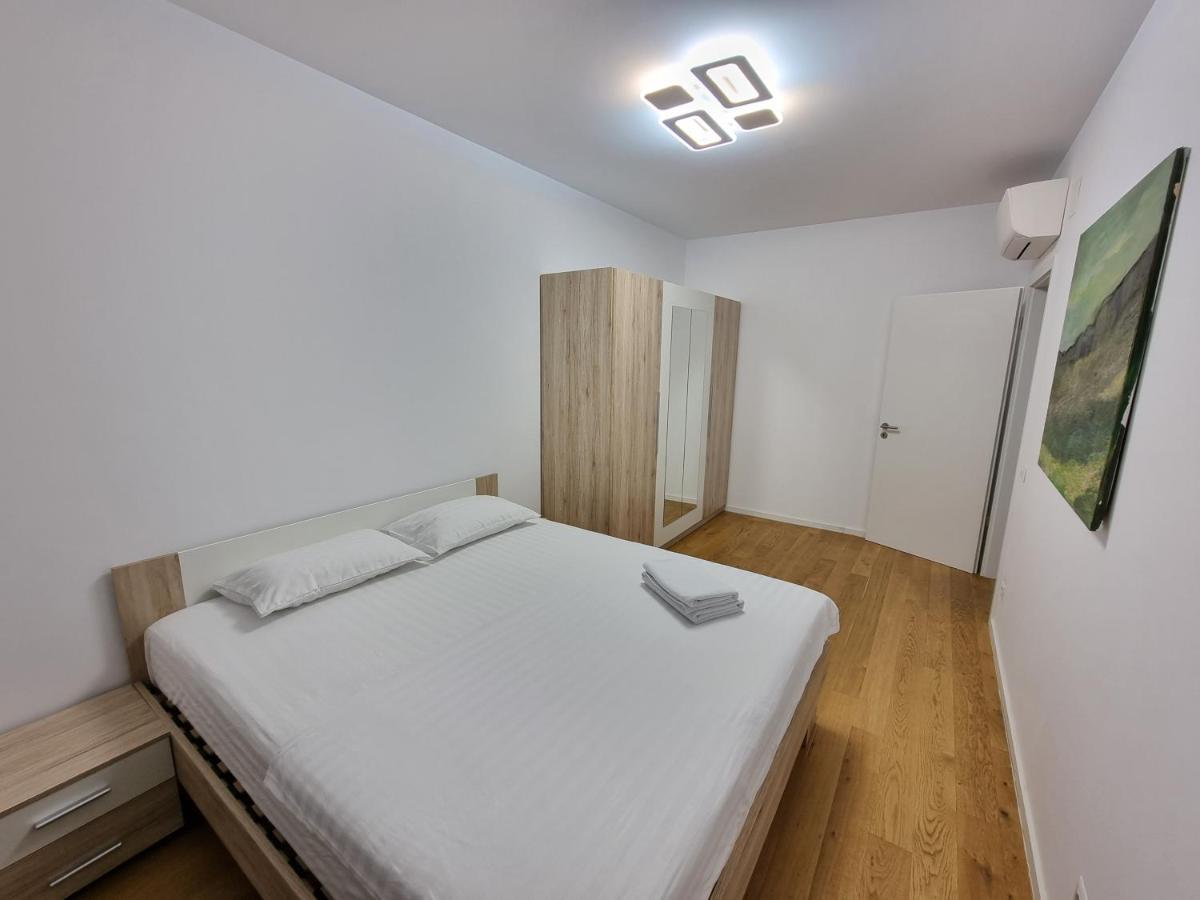 Aviatiei Park Luxury In Bucharest