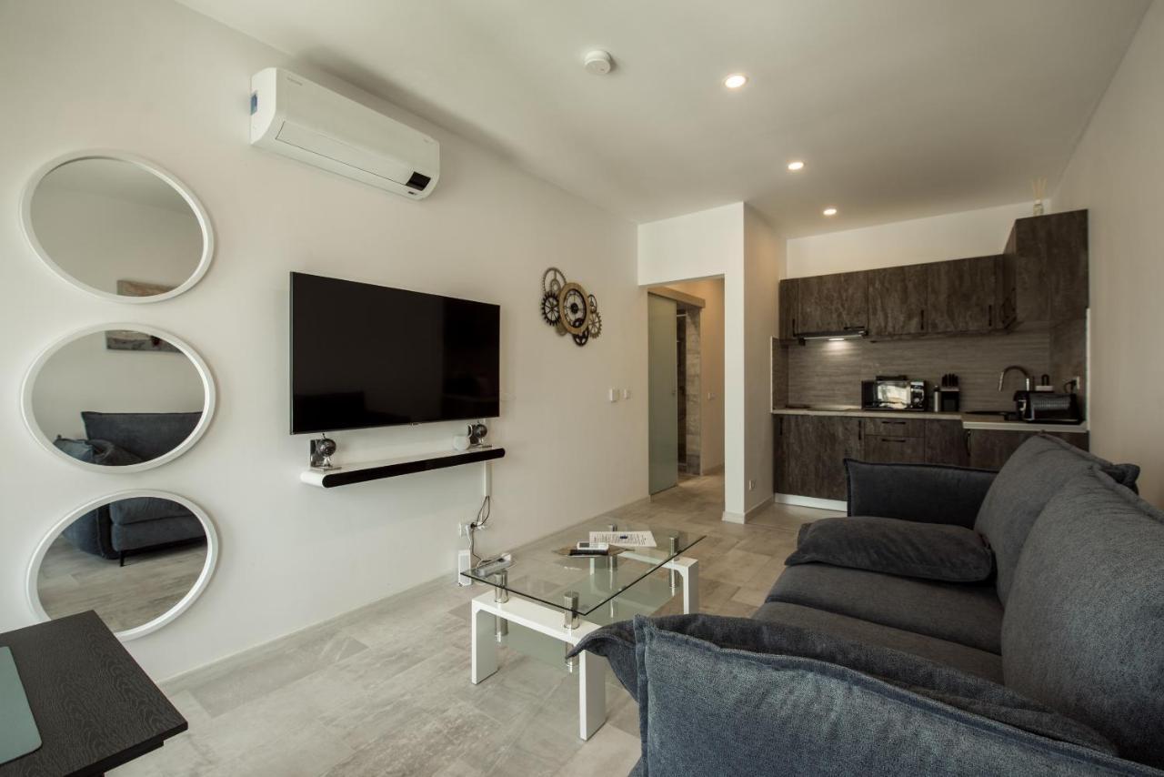 Apartment Fancy Penthouse With Lakeview W10 Bucharest