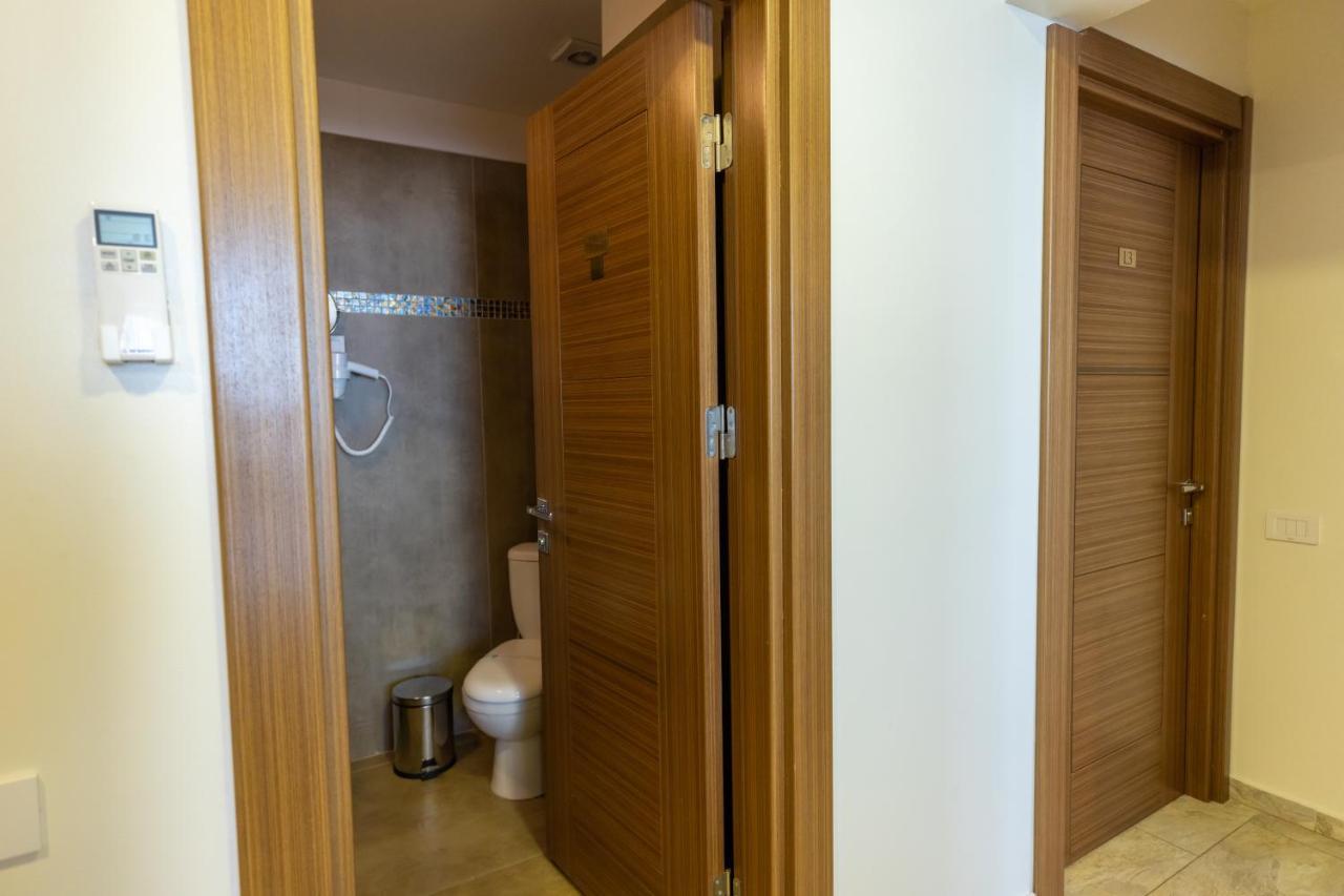 Sir Fundeni Tower Aparthotel