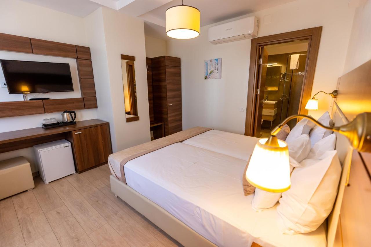 Sir Fundeni Tower 3*
